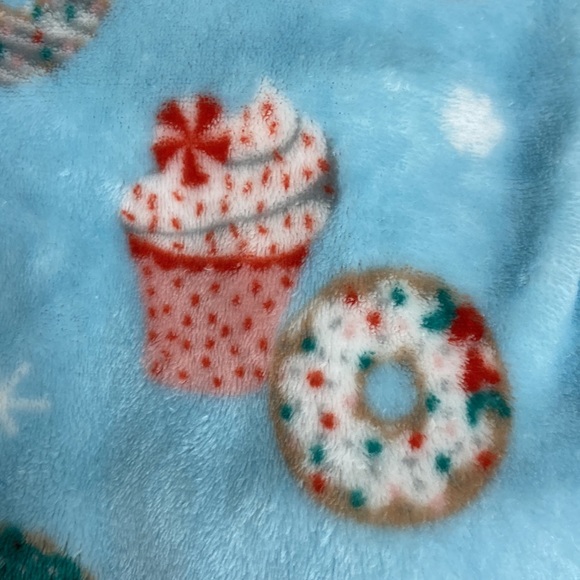 Women’s Daydream by Berkshire Home cupcake & donut fuzzy pajama bottoms. Size S - Picture 10 of 14